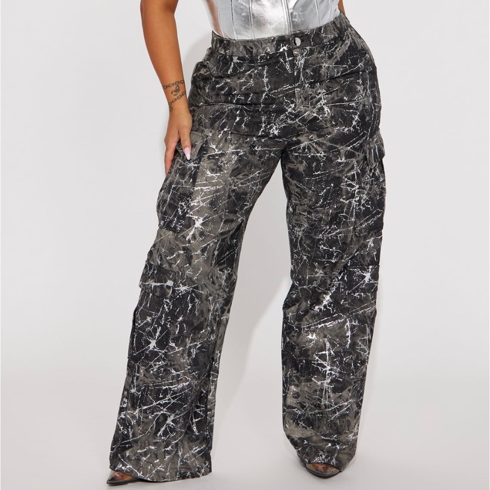 Eye Of The Storm Cargo Pant - Black